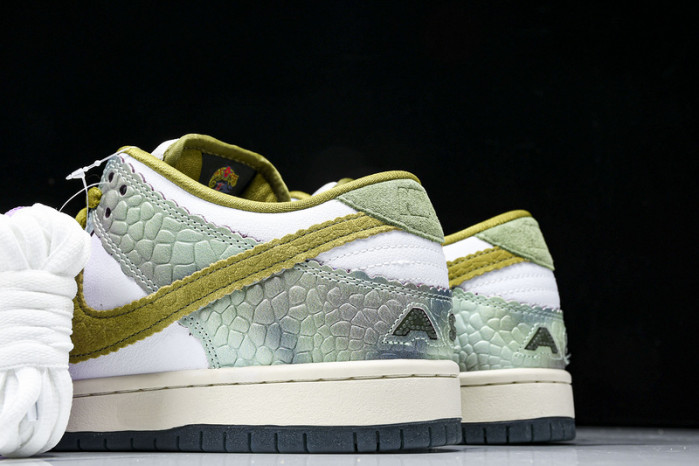 Nike SB Dunk Low Alexis Sablone Chameleon HJ3386-300