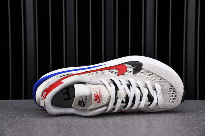 nike vaporwaffle sacai black white - cv1363-001