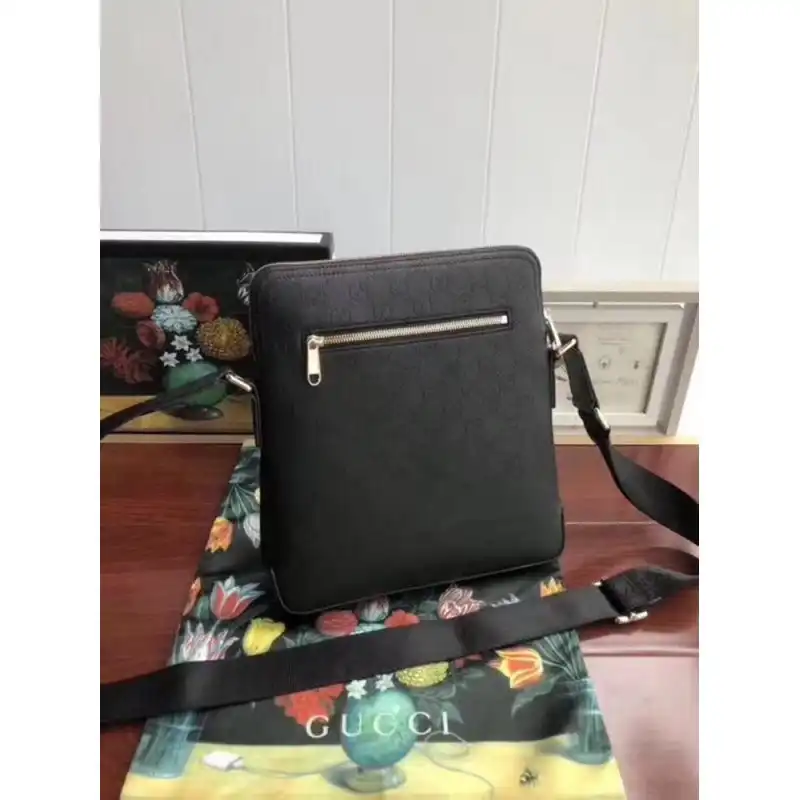 G*u*i bags 1910bb0084