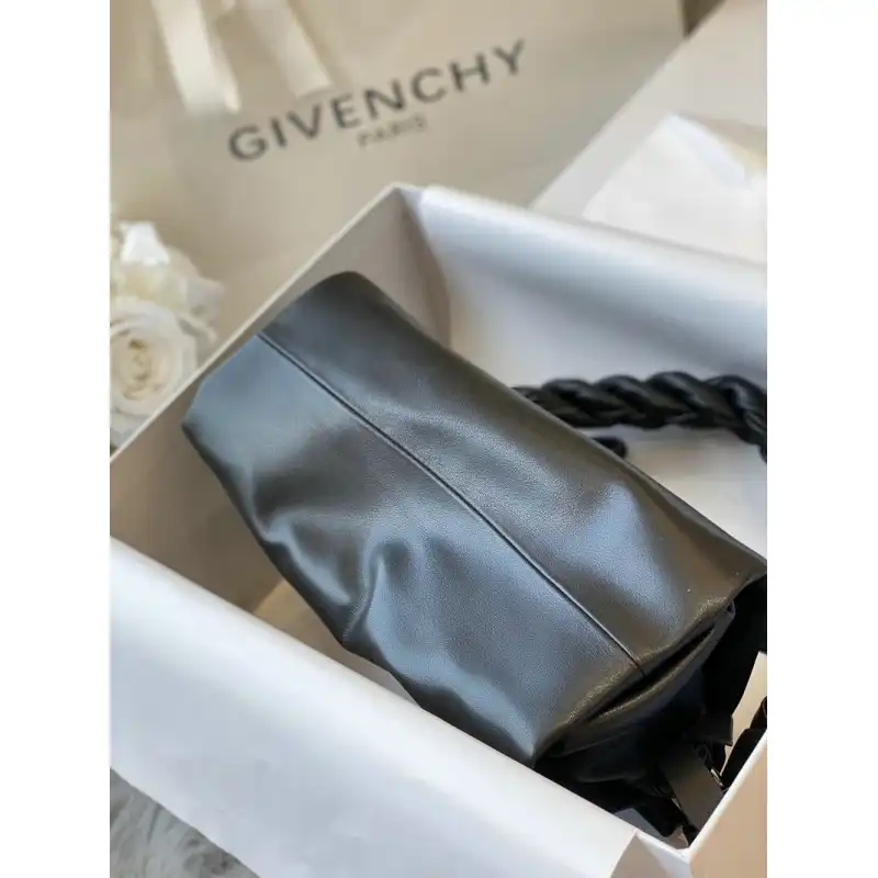 Givenchy Bags 205GIV0004