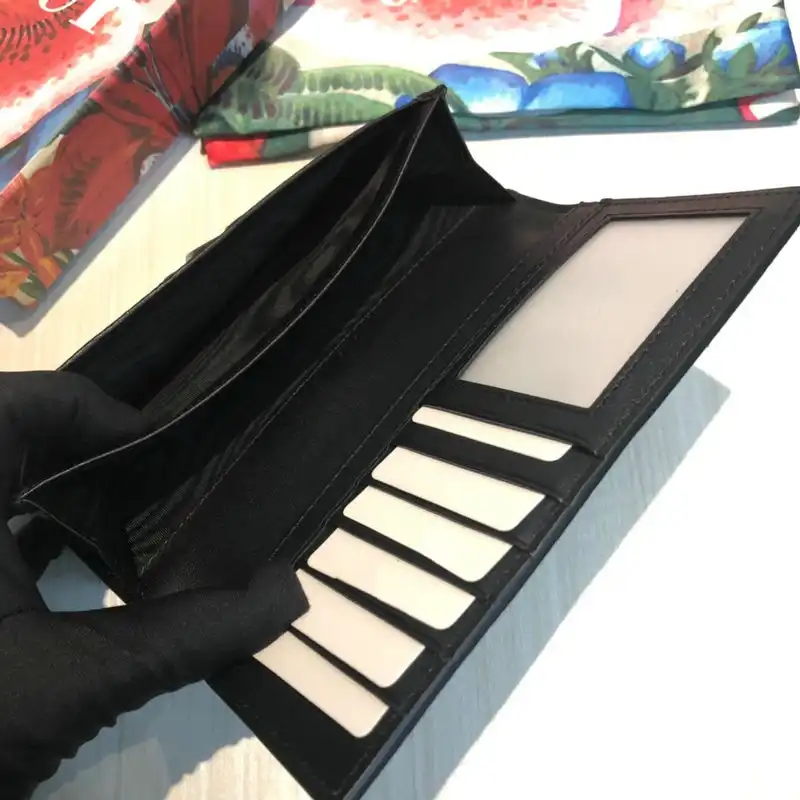 G*u*i bags 20guc0068