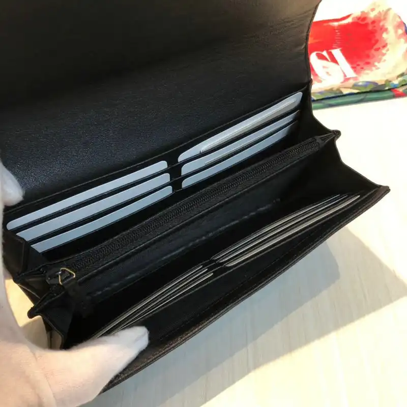 G*u*i bags 20guc0231