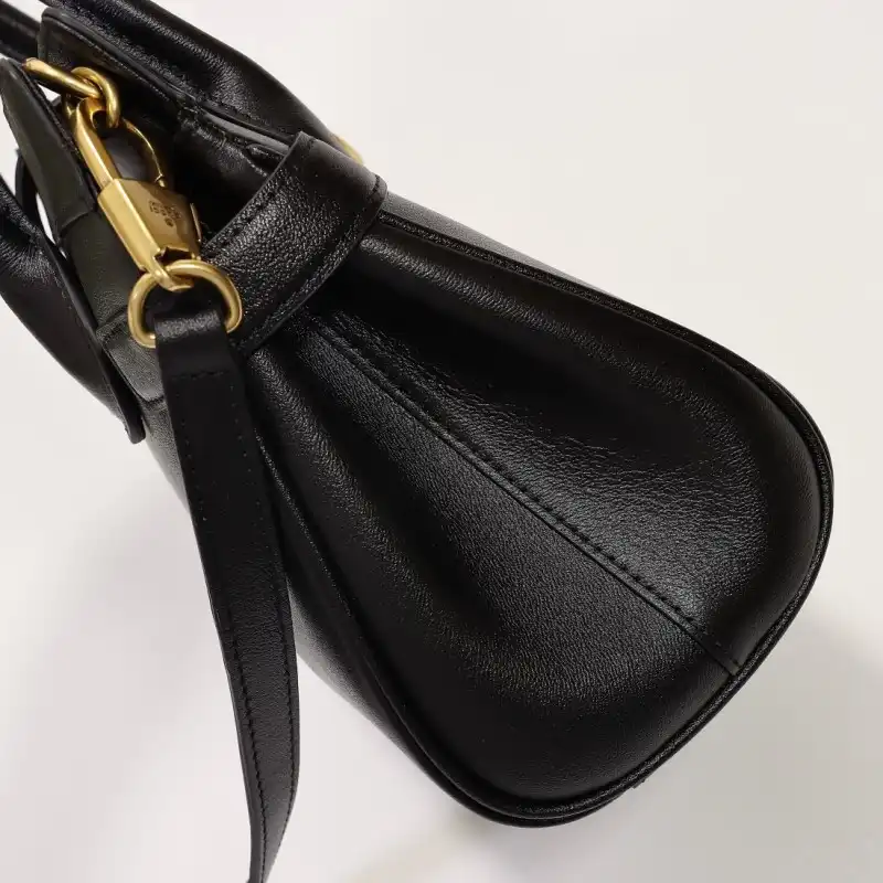 G*u*i s bags 2108dj0031