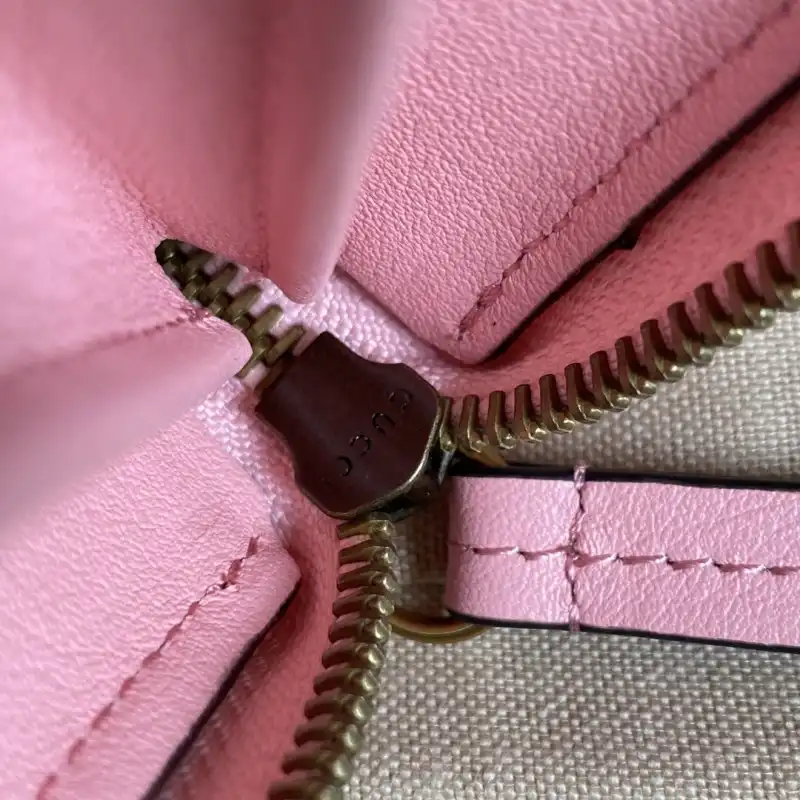 G*u*i s bags 2108ya0063