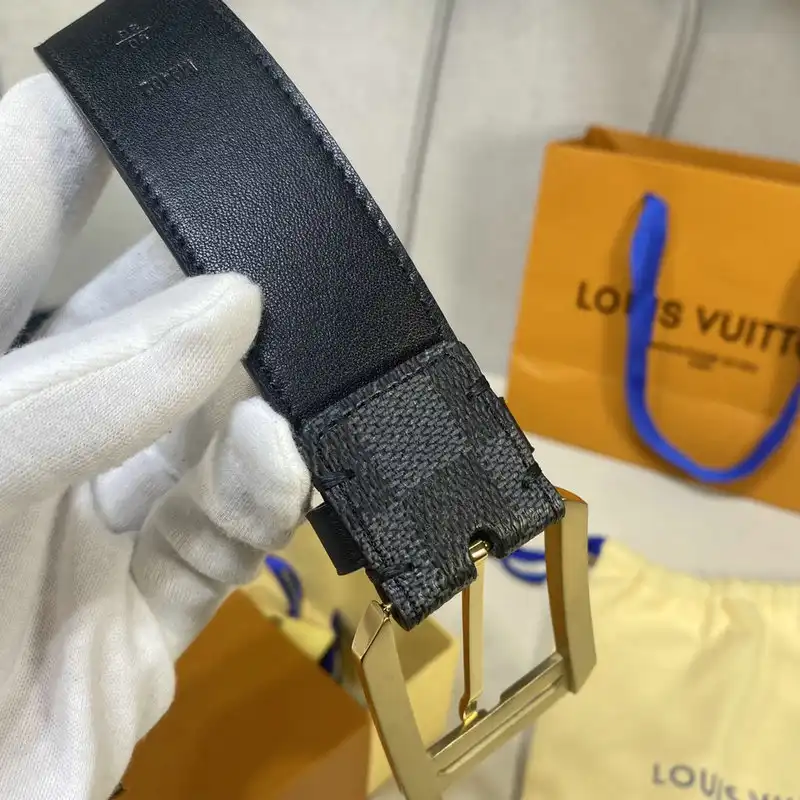 LV Belts 2111XA0001