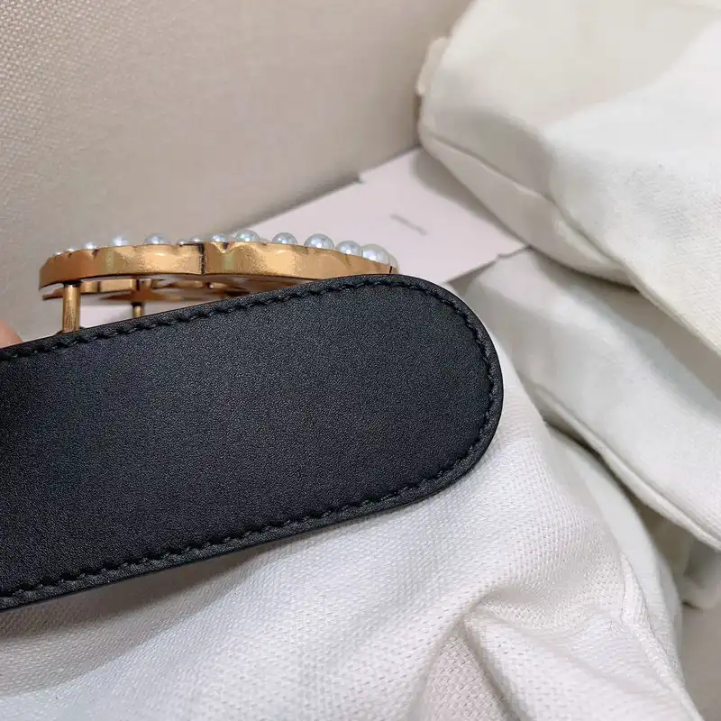 G*u*i belts 2111xf0021