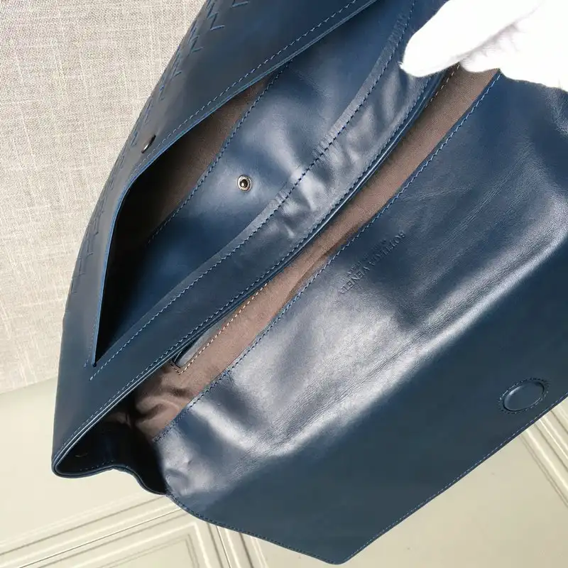 Bottega Veneta Bag 2209SF0072