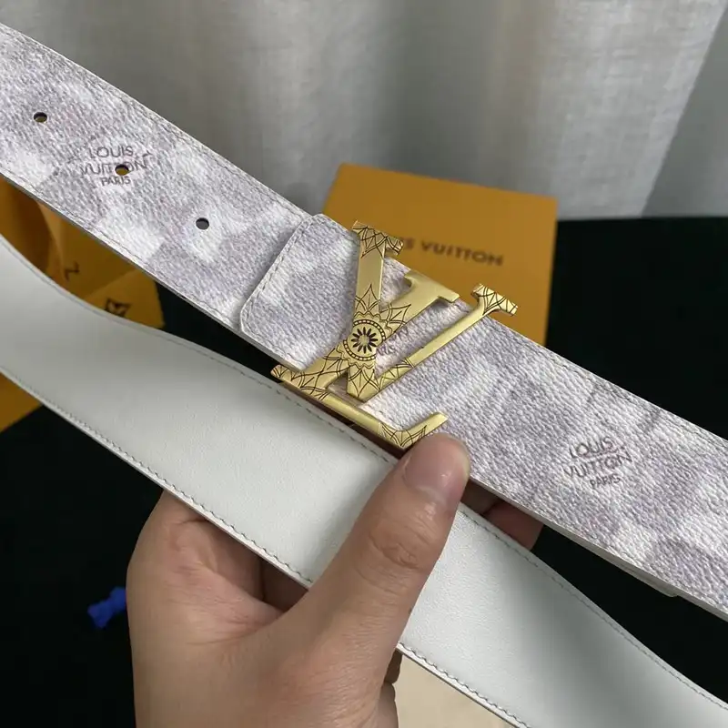 LV Belts 2210XA0052