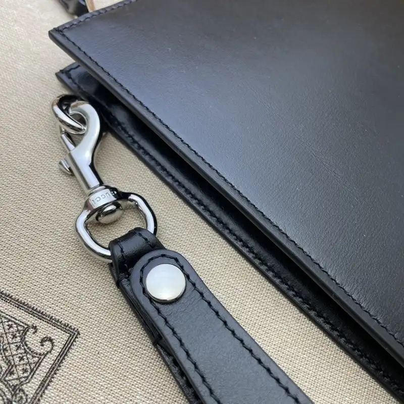 G*u*i bag 2304ya0130