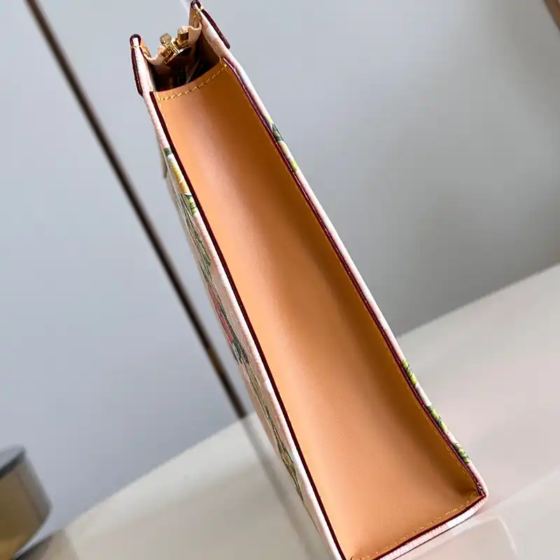 G*u*i bags 2407ya0020