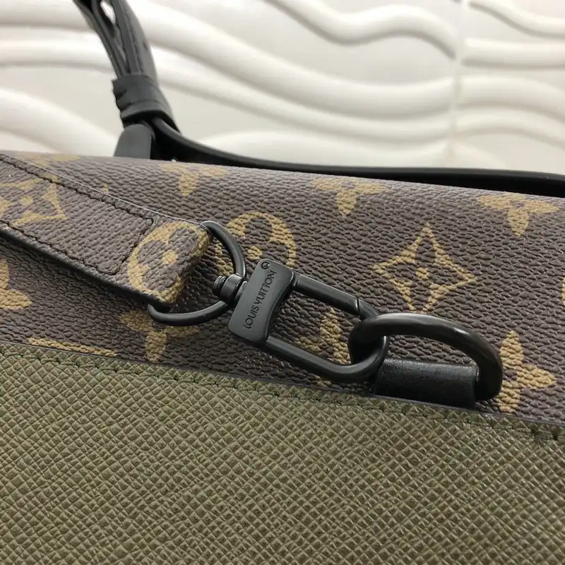 LV Bags 2012SH0053
