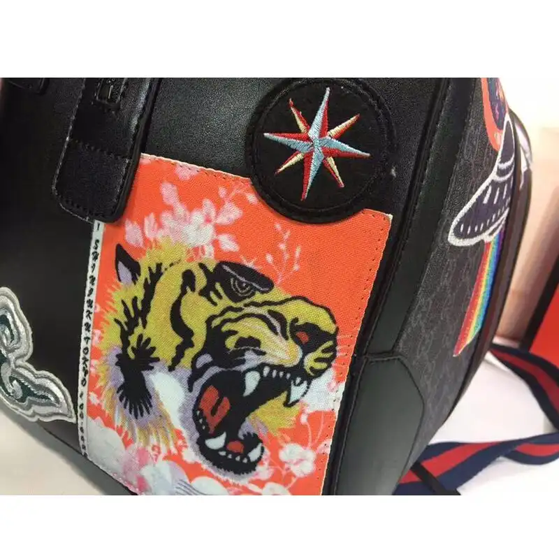 G*u*i bags 19t1l0695