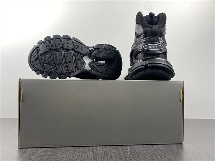 OnTrend BLCG Track Hike Black Black White 654867 W3CP3 4425