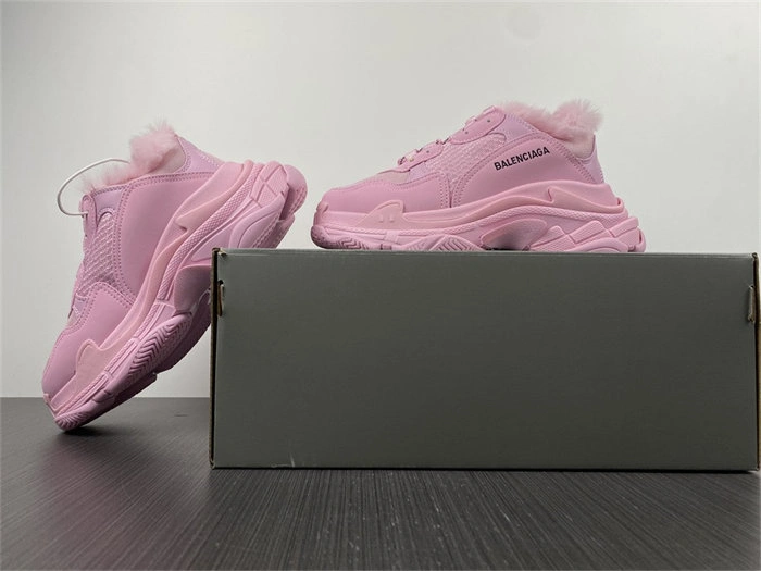 BLCG Triple S Fake Fur Pink 668562 W3CQ5 Versatile 4438