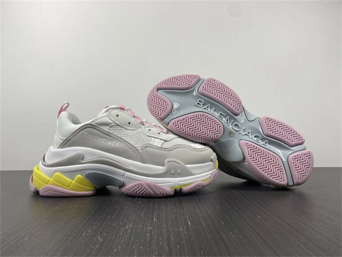 BLCG Triple S White Yellow 524039 W2FW4 TopPick 4451