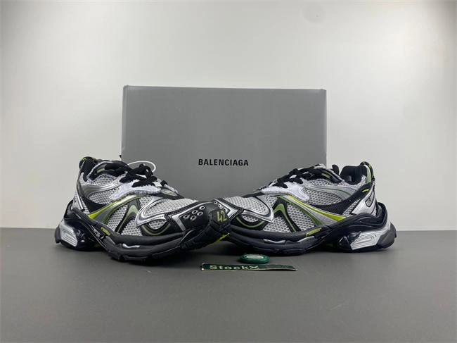 Balenciaga 779066-W3RBXP- TravelReady 4300