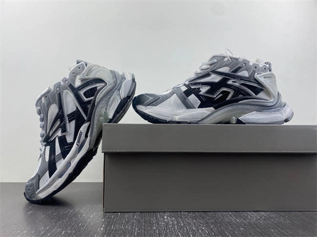 Balenciaga 677403-W3RB5- Stylish 4313