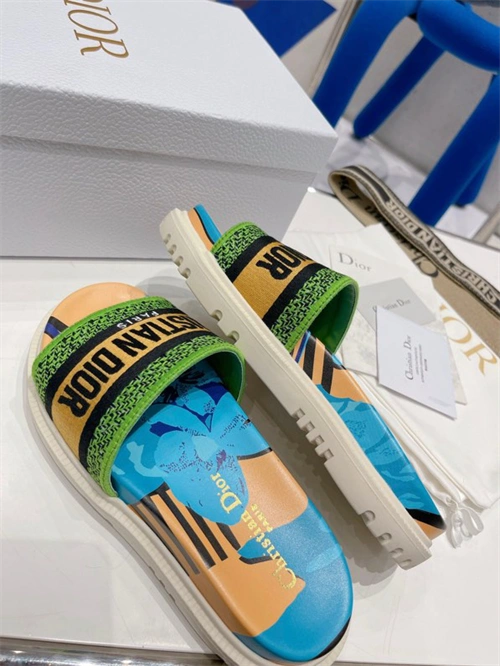 Resilient Dio Slipper 5816