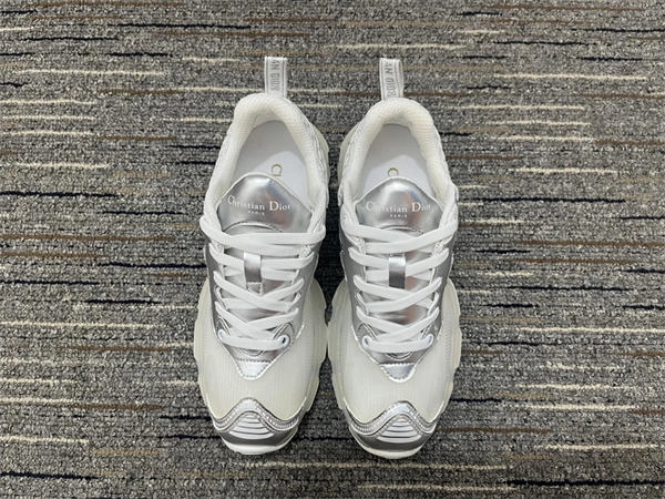 Functional Dior Sneaker 1263