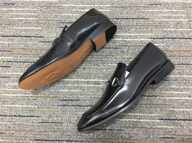 G*u*i loafer trendsetting 321