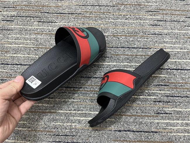 G*u*i slide zipup 421