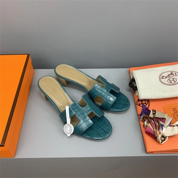 H Slipper Unisex 2365