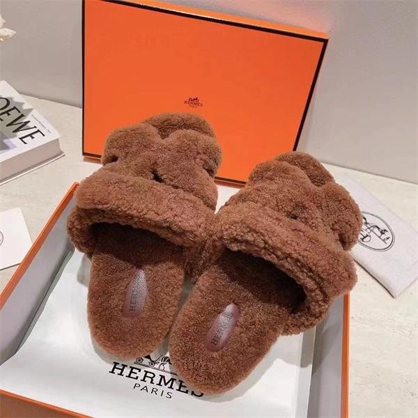 Efficient H Slipper 2380