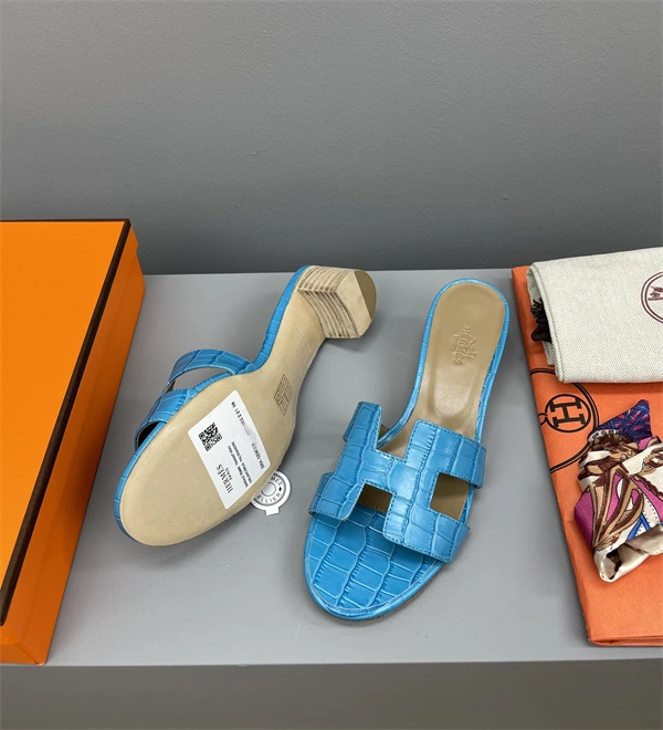 Timeless H Slipper 2385