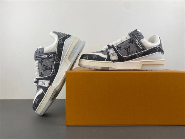 FreshLook Louis Vuitton LV trainer 1652