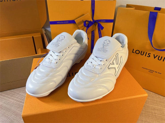 Louis Vuitton WrinkleFree 1668