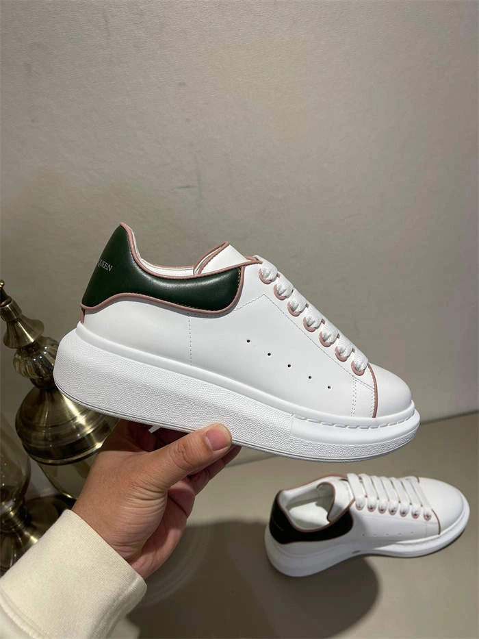 Mc Queen Contemporary 2510