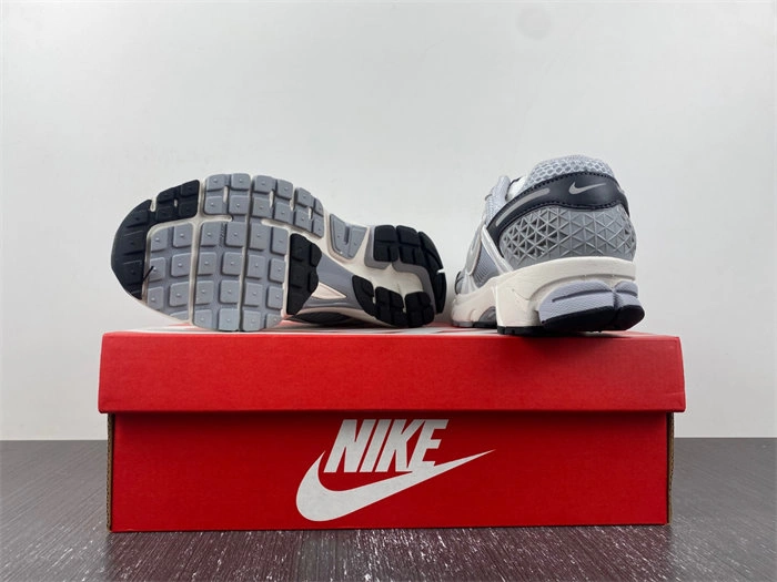 NIKE Air Zoom Vomero 5 FD9919- SmartChoice 5302