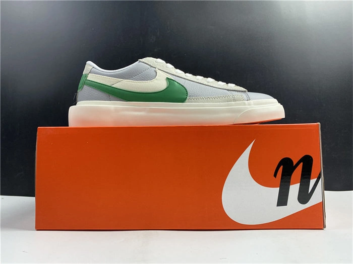 FashionForward Nike Blazer Low Sacai BV0076- 5241
