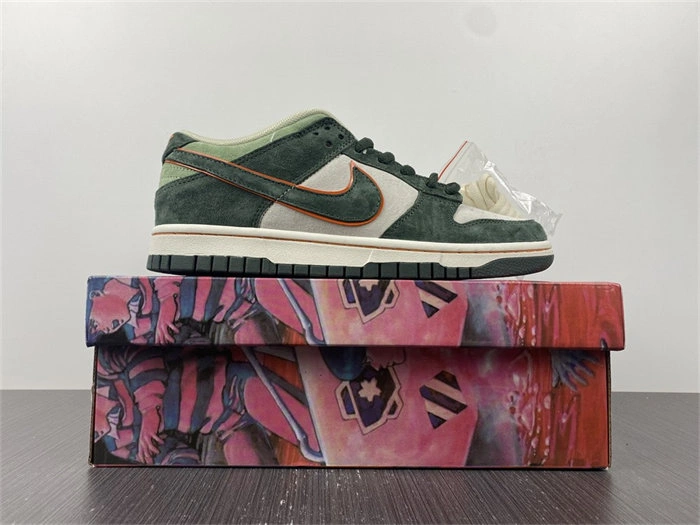 Vibrant Nike SB Dunk LF0039- 4683