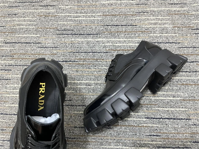 Prada Loafer Minimalist 3336