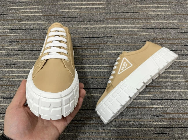 Prada Sneaker Women Stylish 3399