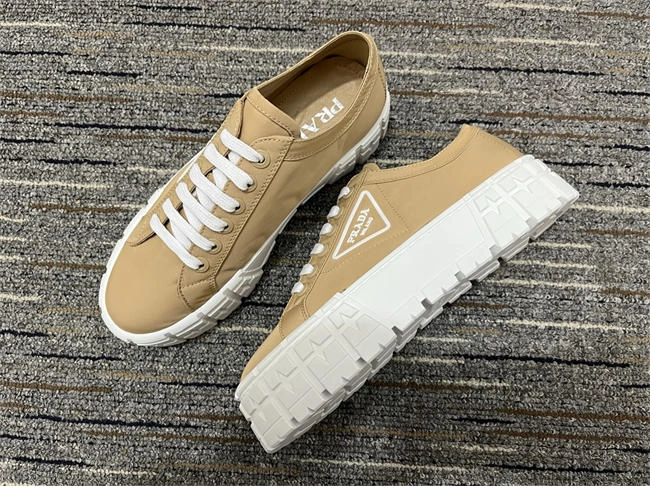 Prada Sneaker Women Stylish 3399