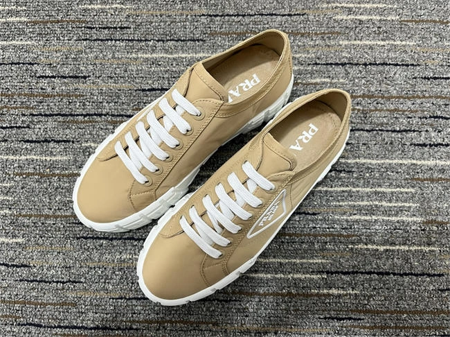 Prada Sneaker Women Stylish 3399