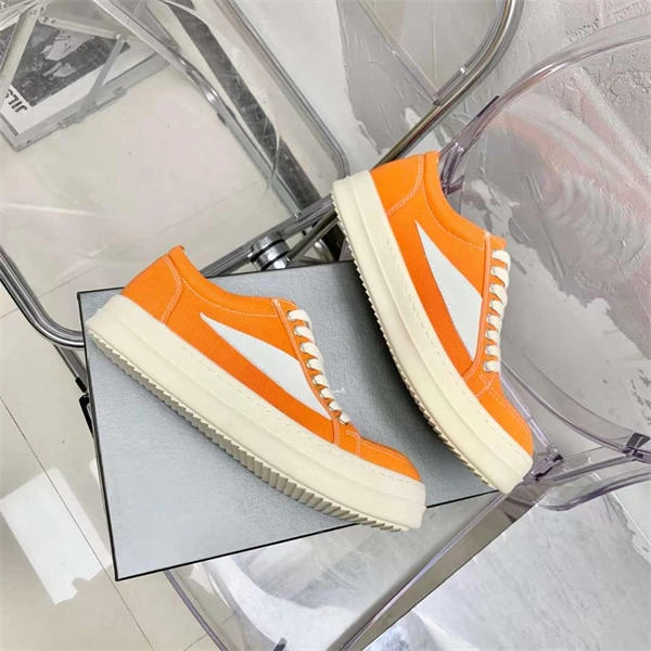 Trendsetting Rick Owens Sneaker 3478